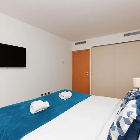 Pavillon Riviera Yourhosthelper 아파트