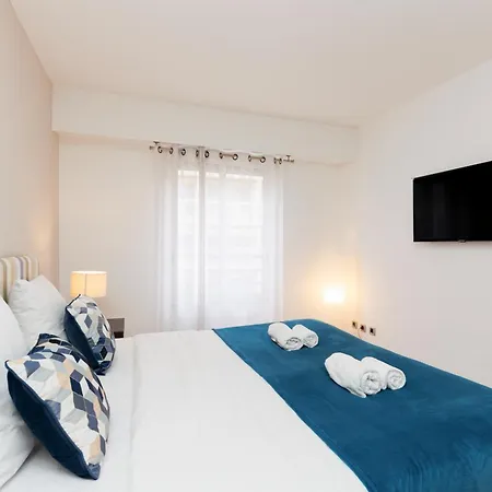 Pavillon Riviera Yourhosthelper * 칸느